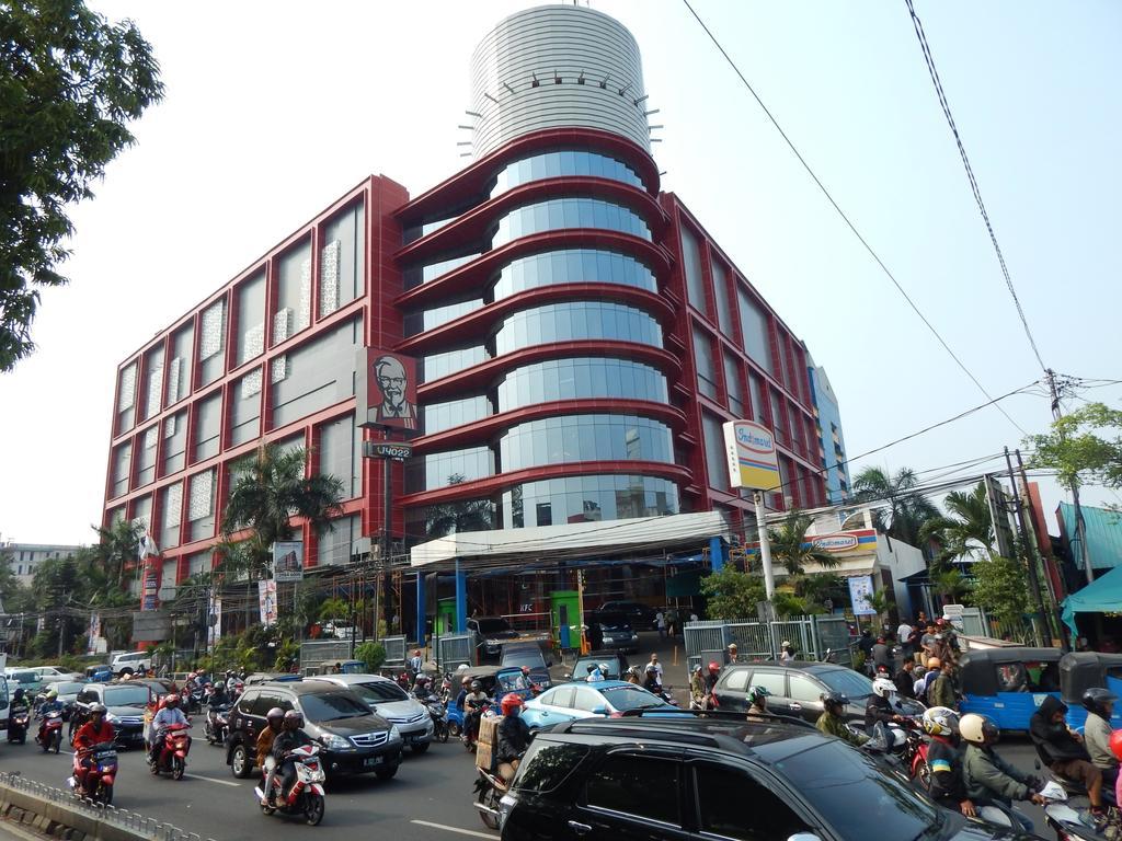 Amaris Hotel Senen Jakarta Ngoại thất bức ảnh