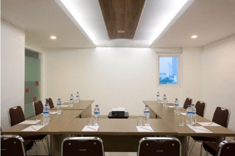 Amaris Hotel Senen Jakarta Ngoại thất bức ảnh