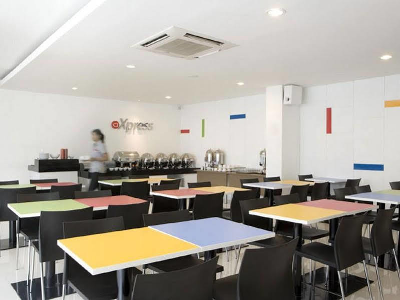 Amaris Hotel Senen Jakarta Ngoại thất bức ảnh
